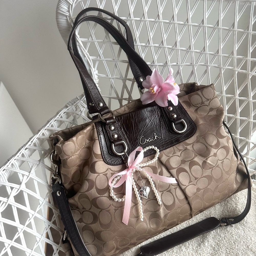 Vintage Coach Canvas Ashley tote bag in brown - Picture 2 of 11